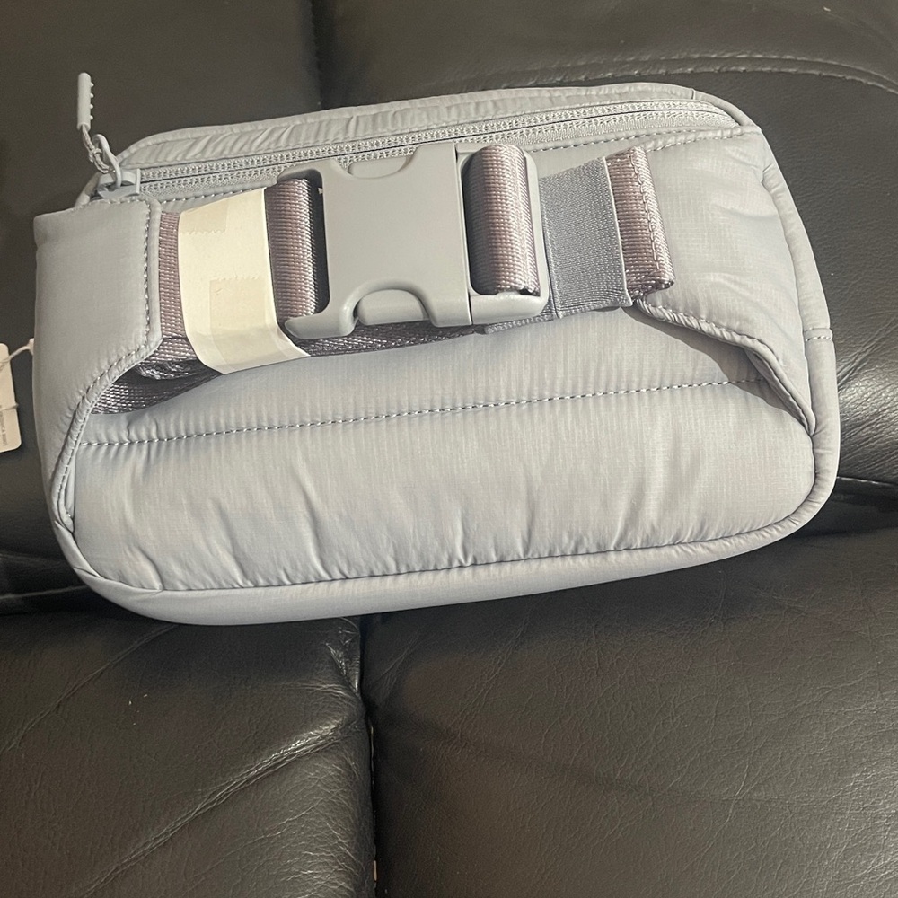 Lululemon Athletica Light Gray Pouch 9” X 6” large - Picture 2 of 12